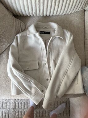 Zara Off-White Wool-Blend Jacket with Snap Front